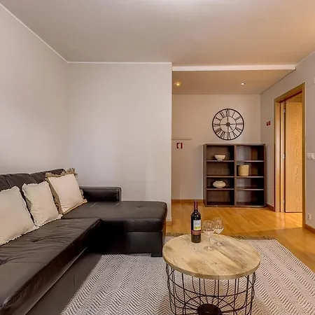 Apartment Noir Oriente 1br Lisbon