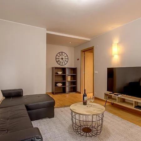 Apartment Noir Oriente 1br *