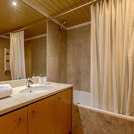 Noir Oriente 1br