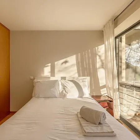 Noir Oriente 1br Apartment *